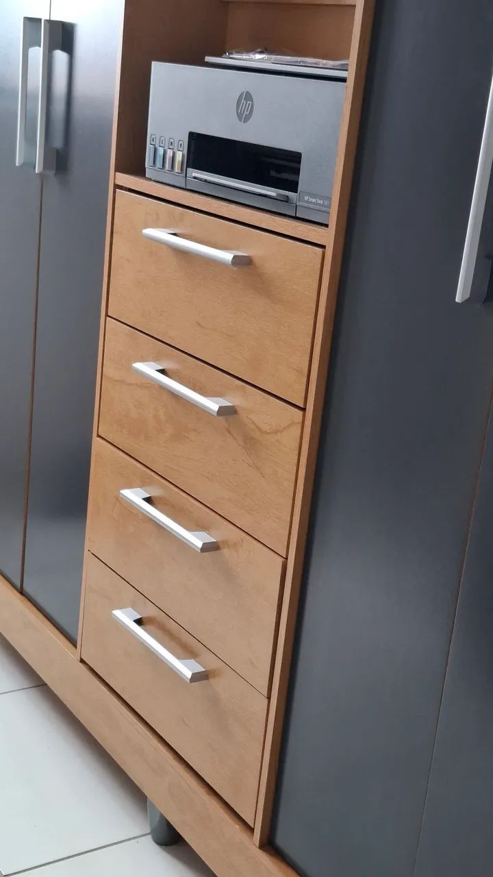 Guarda roupa 4 portas com gavetas - Foto 4