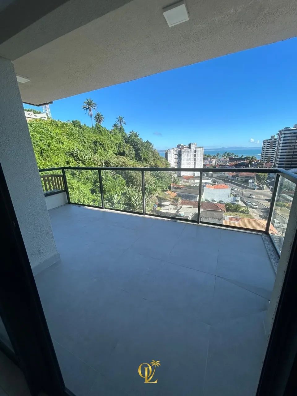 Apartamento com planejados e 80 m2 no Centro da cidade.