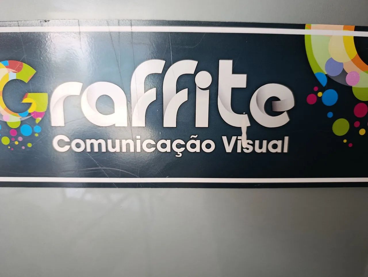 Serralheiro de comunicaçao vusual