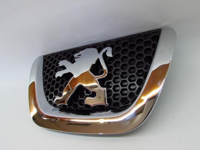 Emblema Parachoque Dianteiro peugeot 307 2002 2003 a 2006 - Foto 3
