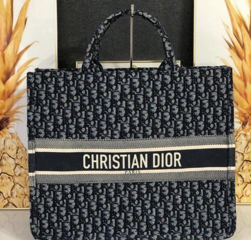 DIOR por R$: 280,00 TAM: 42x35