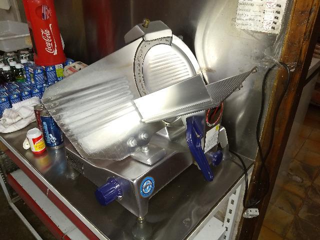 Fatiador marca gural, semi-novo. 110v