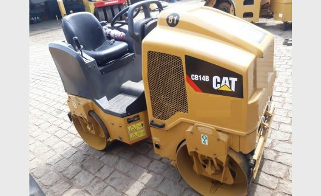 Rolo Compactador Caterpillar CB14B ano 2012