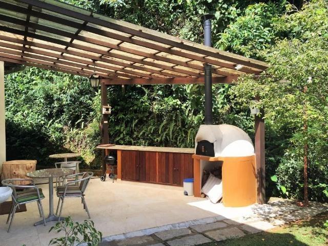 Belíssima casa, ensolarada, toda plana, com localização privilegiada - Foto 17