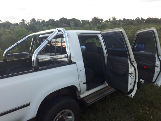 Toyota Hilux 3.0 2001/02 - Foto 2