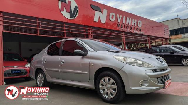Peugeot/207 Sedan Xr 1.4 2010/2011