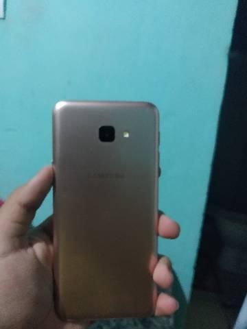 Samsung j4 semi novo