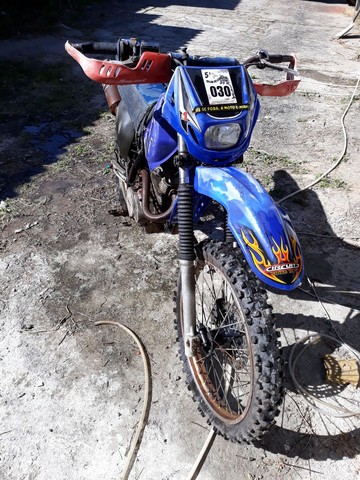 MOTO DE TRILHA NX200