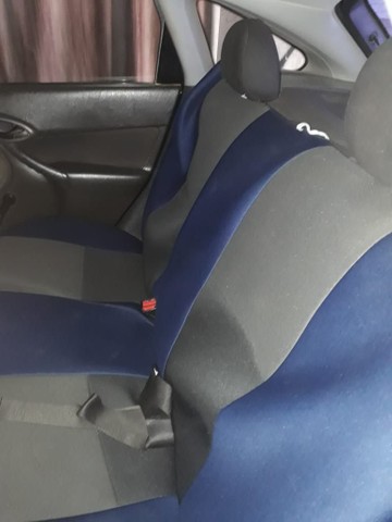 CARRO FOCUS 4 PORTA