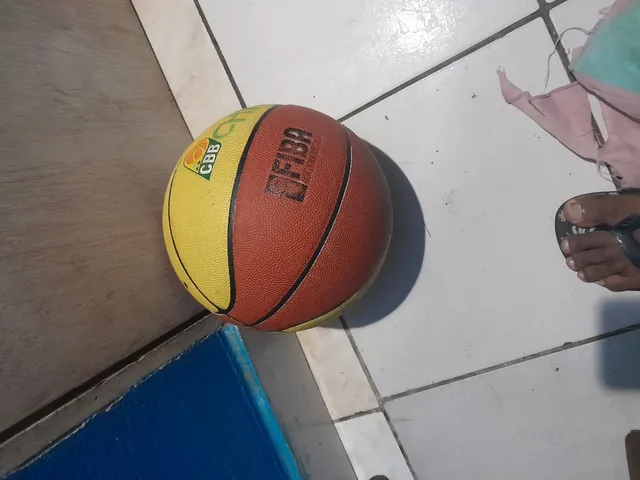 Bola de basquete penalty em Avaré, SP