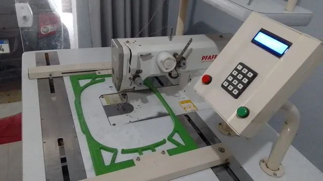Maquina de bordado industrial 