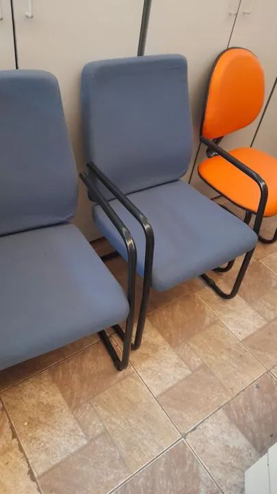 Cadeiras fixa espera - Usada64640296157825120