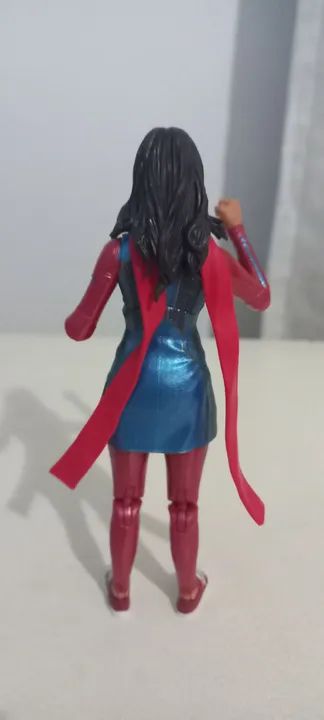 Ms. Marvel (Disney Series) - Marvel Legends  - Foto 2