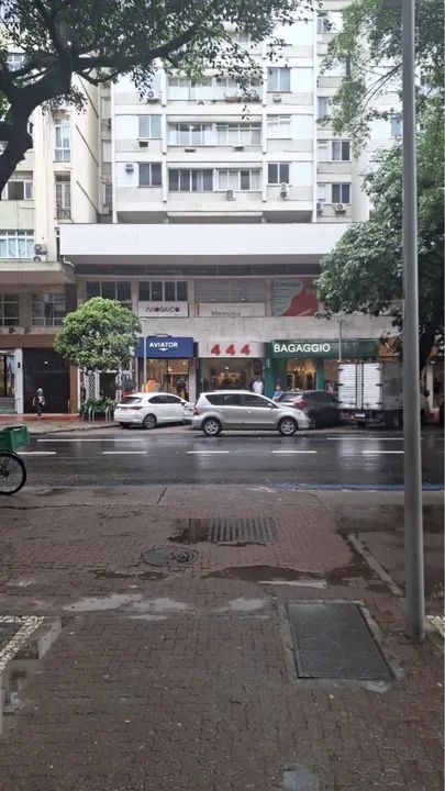 Loja em Ipanema galeria (com mezanino)