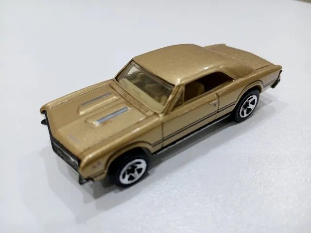 Miniatura Hotwheels Chevelle SS 396 1967 - Chevrolet - Foto 4