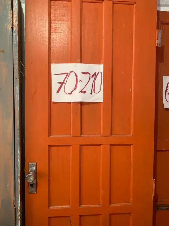 Vendo essas portas de madeira . - Foto 3