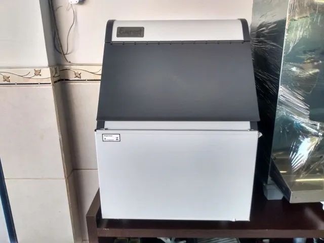 Maquina de Gelo Cubo