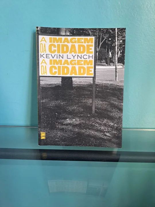 Livros semi novos