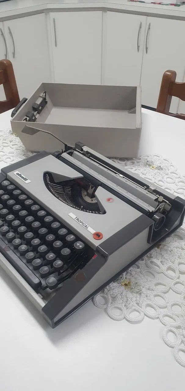 Maquina Olivetti de Datilografar otimo estado
