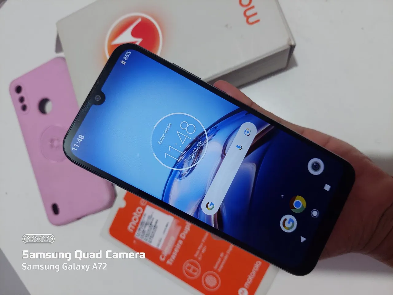 MOTO E6s acompanha caixa e carregador original