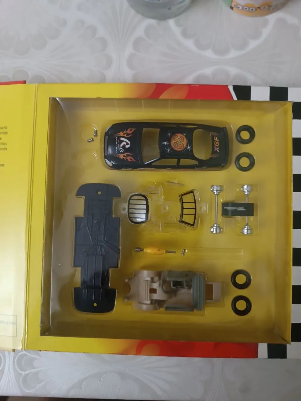 Box Livro com Carrinho - Stock Cars (Monte Você Mesmo) - Editora Mellbooks - Foto 3