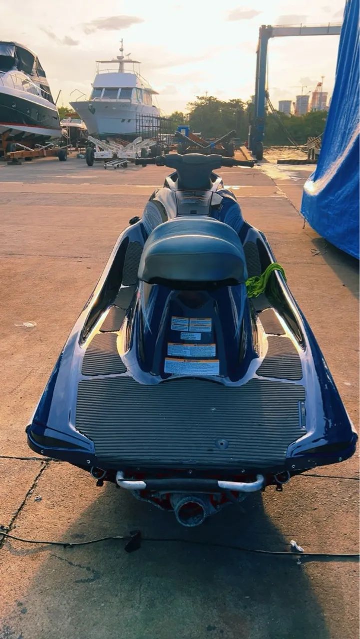 Envelopamento de Jetski - Proteja e Personalize o Seu Estilo! - Foto 4