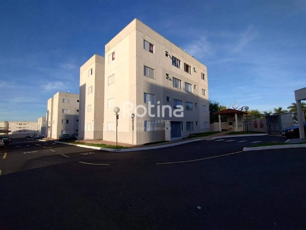 Apartamento para alugar, 2 quartos, Jardim Ipanema - Uberlândia/MG - Rotina Imobiliária