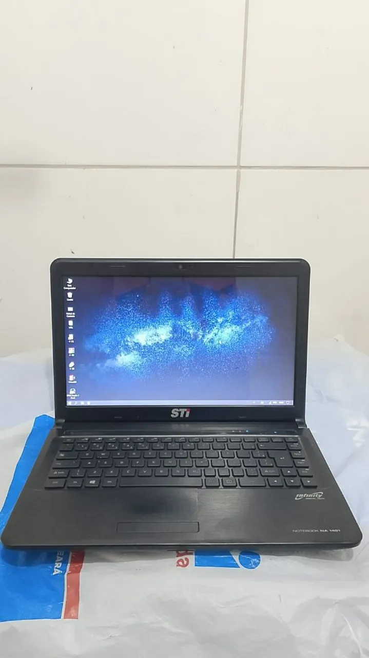 Notebook STI Infinity/ Ideal para Estudos, DJ e Trabalho/ Em ótimo estado!!