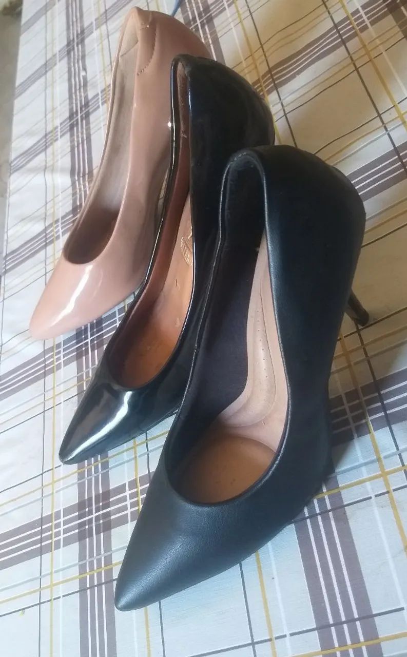 Sapatos de Salto Clássicos