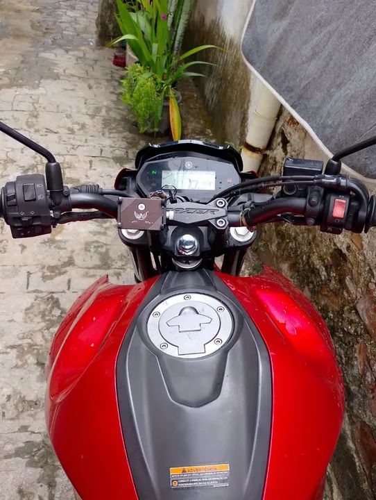 Yamaha Fazer 250 Vermelha