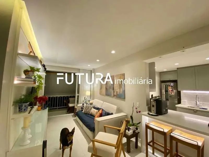 Apartamento : / Residencial / Gávea