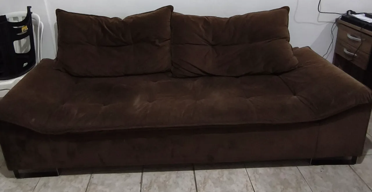 Sofá Marrom Confortável