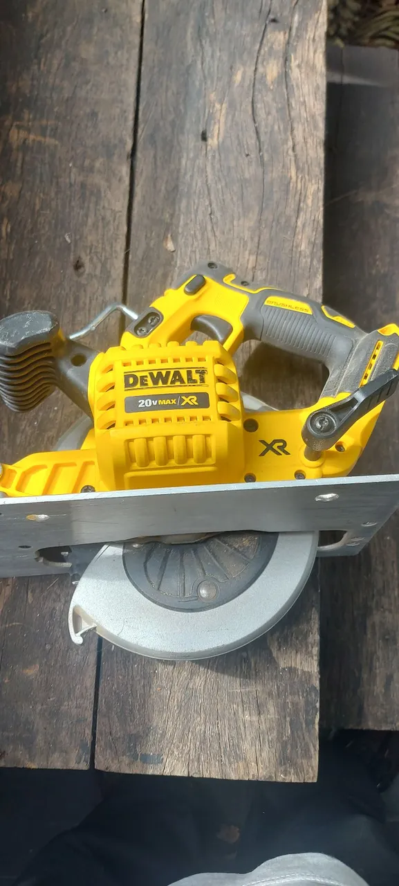 Serra Circular Dewalt 20V XR