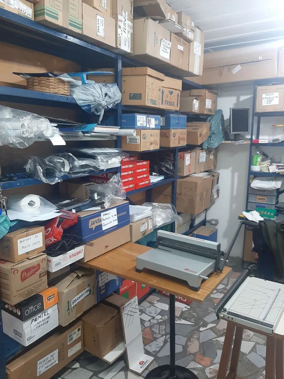 Vendo papelaria dento de faculdade - Urgente - Foto 4