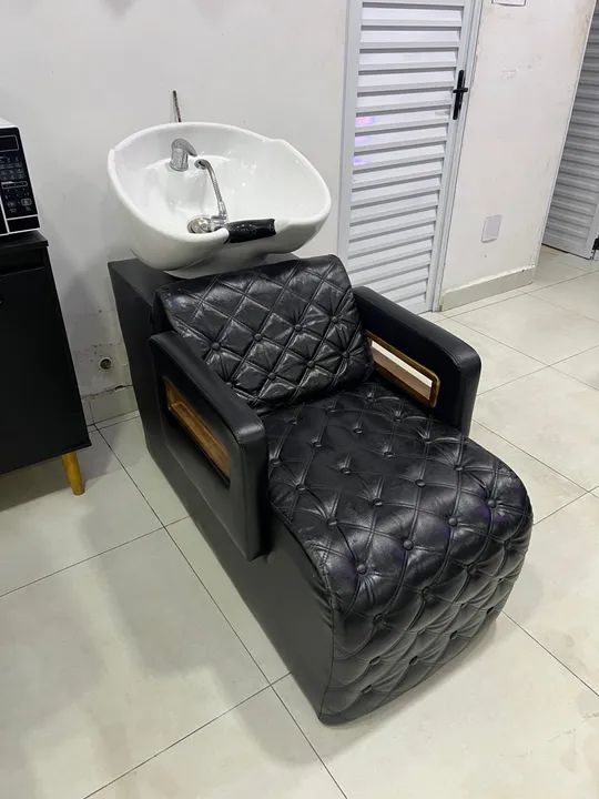 Poltrona de barbeiro com lava-cabeça