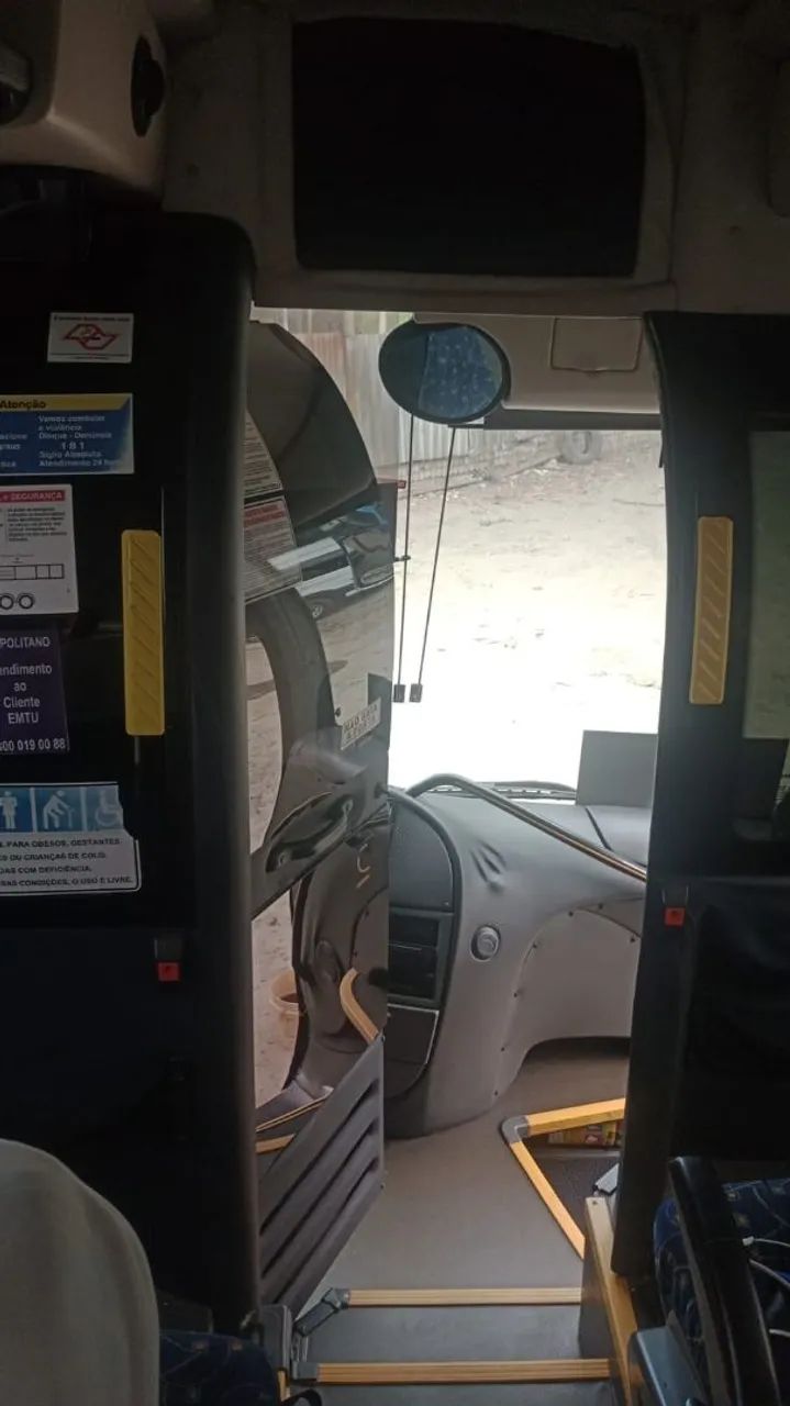 ÔNIBUS IRIZAR CENTURY 2011/12 - COMPLETO - 2011/2012 - VW 18.320 EOT - Foto 11