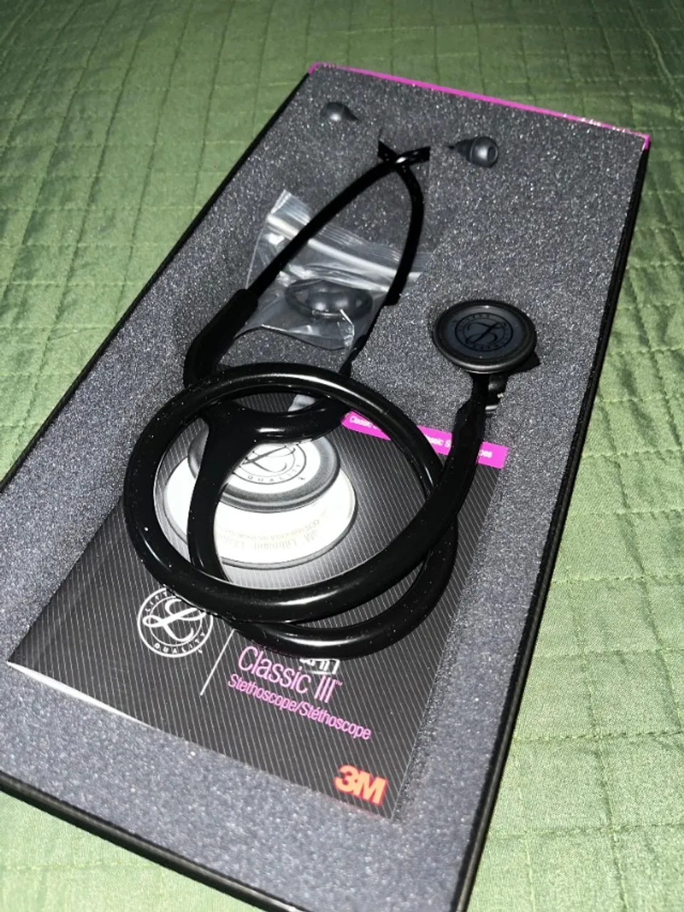 Vendo estetoscópio Littmann classic III
