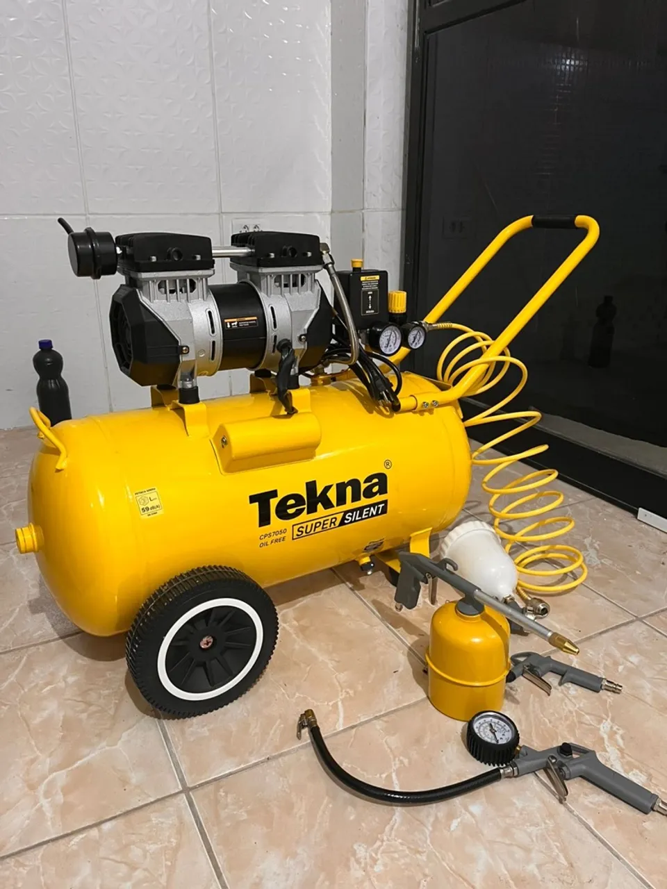 Compressor de Ar Tekna Super Silent - NOVO. Com nota fiscal.