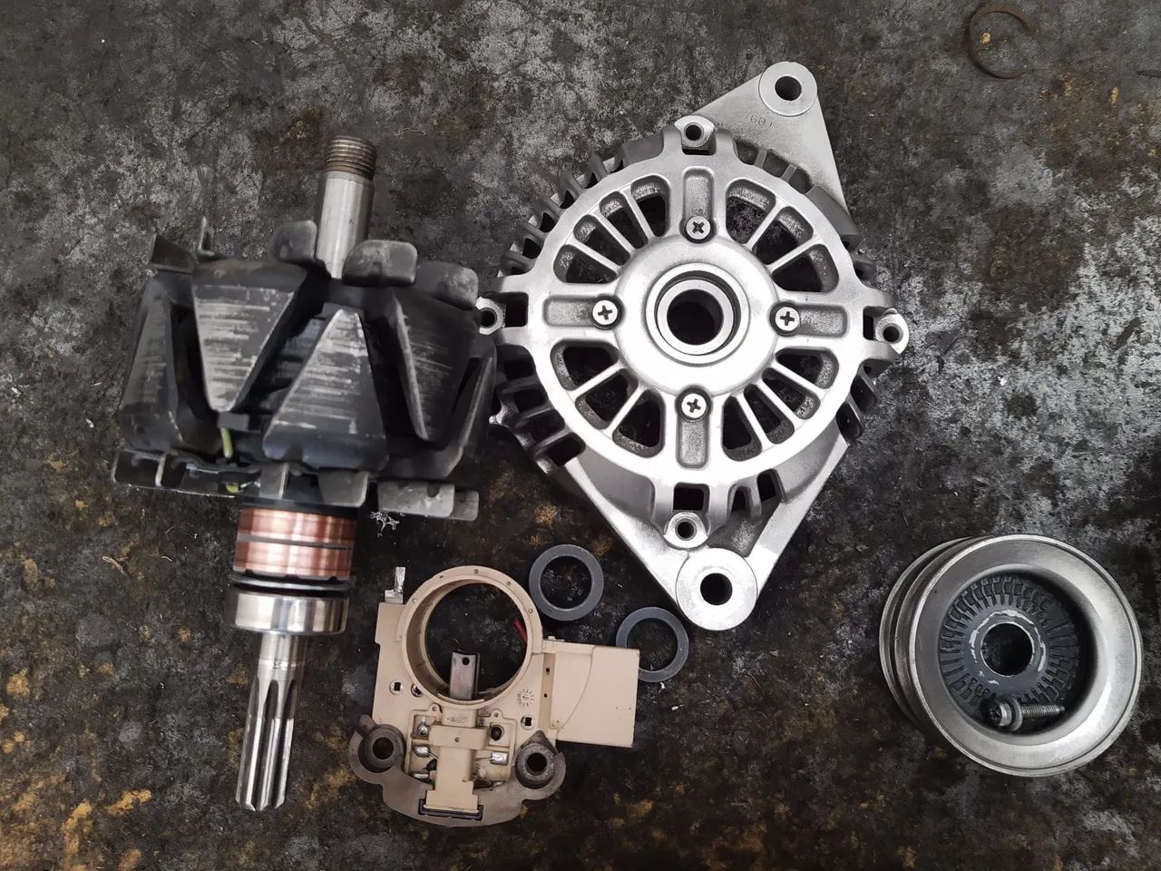 Alternador l200/Hyundai HR/bongo - Foto 5