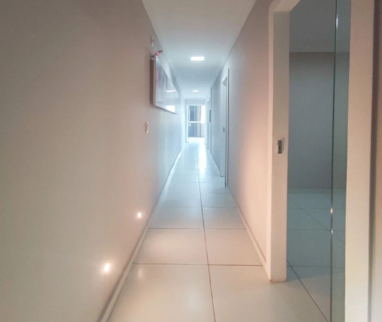 Conjunto de 06 salas no 2º andar em predio de bom padrão - Foto 12