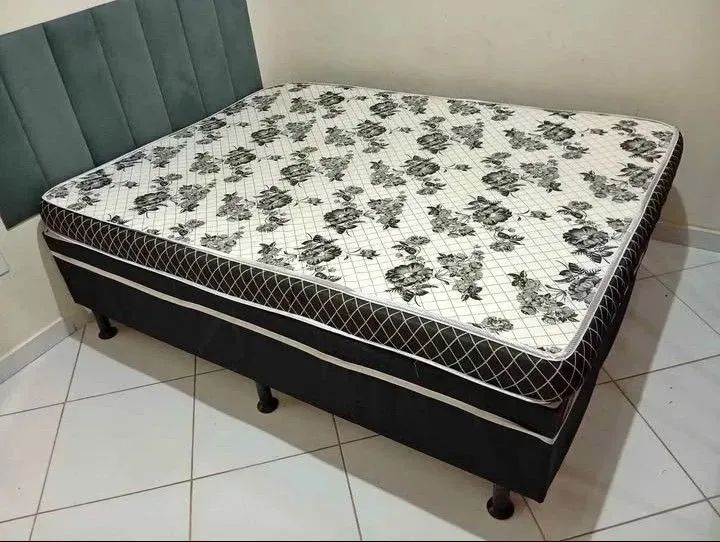 Cama Box Casal Completa com Colchão Floral