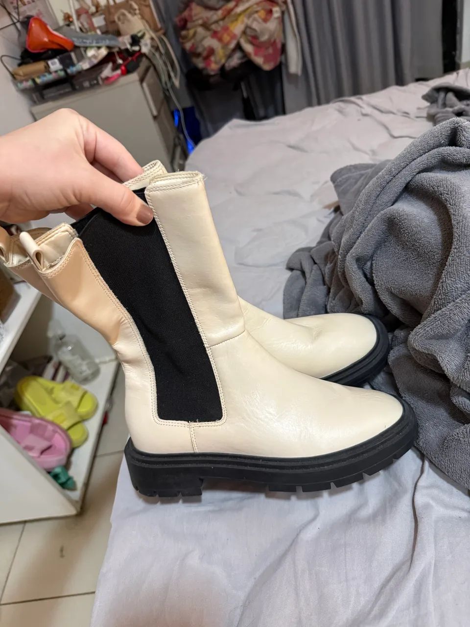 Bota Arezzo Off-White Cano Médio Tratorada | Nova | Tam 36 - Foto 3