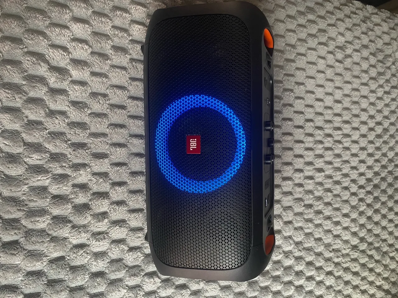 Caixa de Som JBL Partybox - Som Potente!