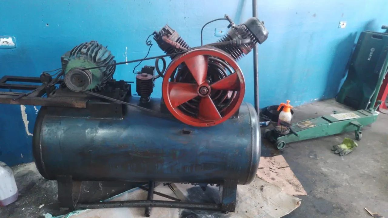 Compressor de Ar Industrial - Foto 2