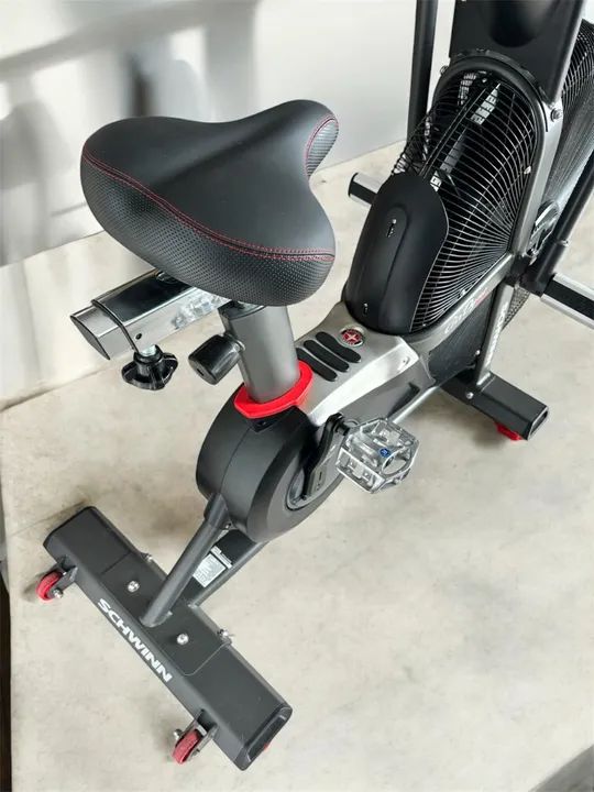 Air Bike Schwinn Airdyne AD8 - Semi Nova - Pouco Uso - Foto 4