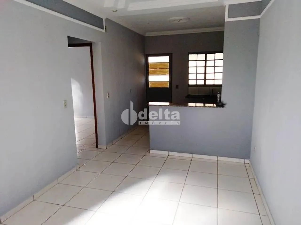Casa disponível para locação no bairro Jardim Holanda em Uberlândia-MG - Foto 4