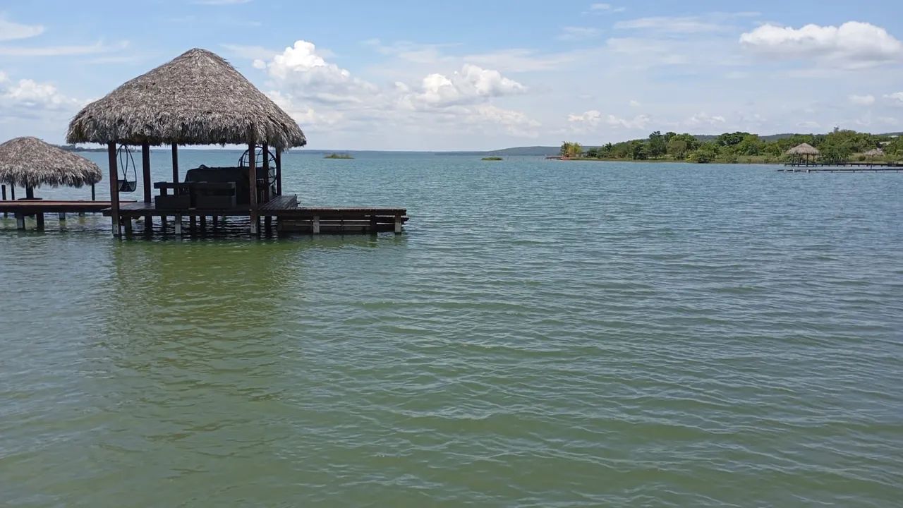 Vendo chácara na beira do lago 