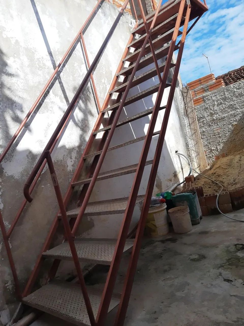 Escada de ferro 64861429113473121