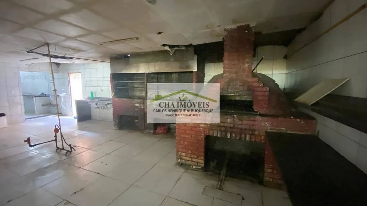 Ponto para locação amplo salão interno e externo, banheiros masc. e femin, cozinha industr - Foto 2