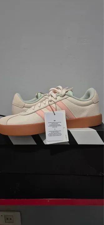 Tênis Adidas Casual - Novo